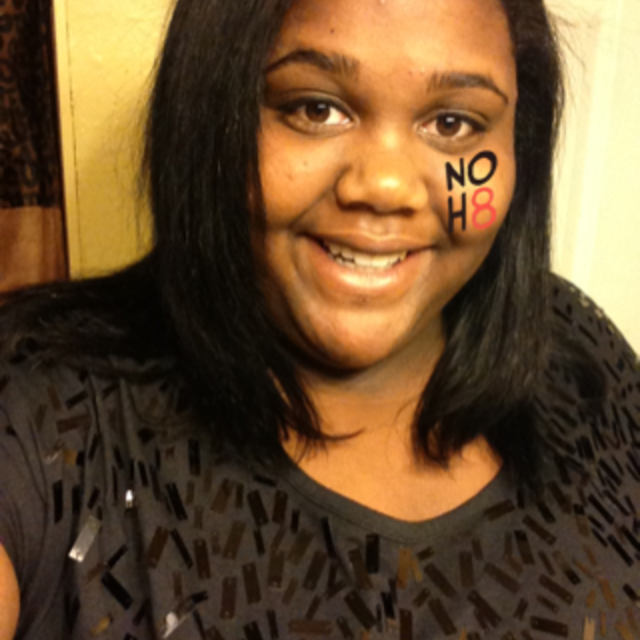 Yavi Sanders - Uploaded by NOH8 Campaign for iPhone