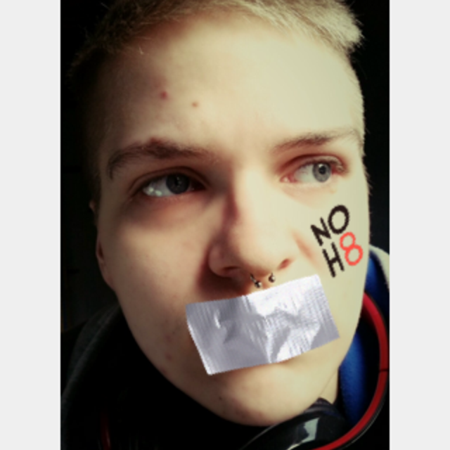 Dorian Möser - Uploaded by NOH8 Campaign for iPhone