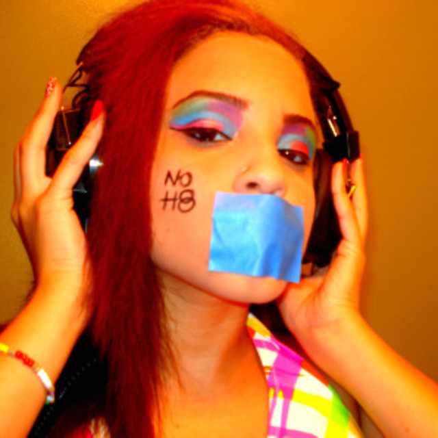 isis olsen - NOH8