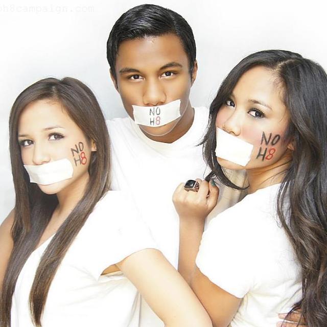 Nicholas Bennett - Kenzie Fagan, Nicholas Bennett, and Stephanie.
From California, three cousins for the cause.
no H8. Nicholas Bennett - Kenzie Fagan, Nicholas Bennett, and Stephanie.
From California, three cousins for the cause.
no H8.