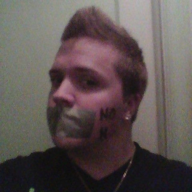 Zachary Mallory - #NOH8Selfie