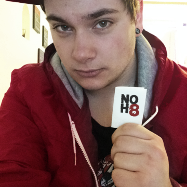 Mitja Curman - Supporting equal rights /w @NOH8Campaign
Stand up for love! 