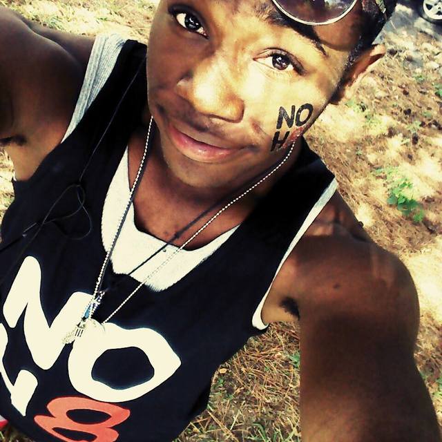 Isaiah Thompson - My no h8 selfies <3 